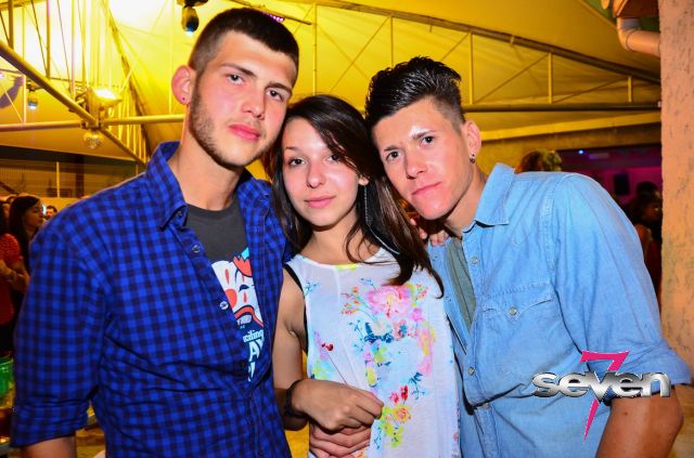 Cliquer pour voir l'image en taille réelle