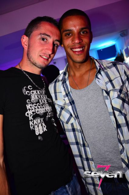 Cliquer pour voir l'image en taille réelle