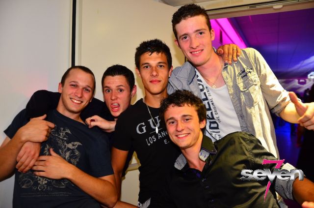 Cliquer pour voir l'image en taille réelle