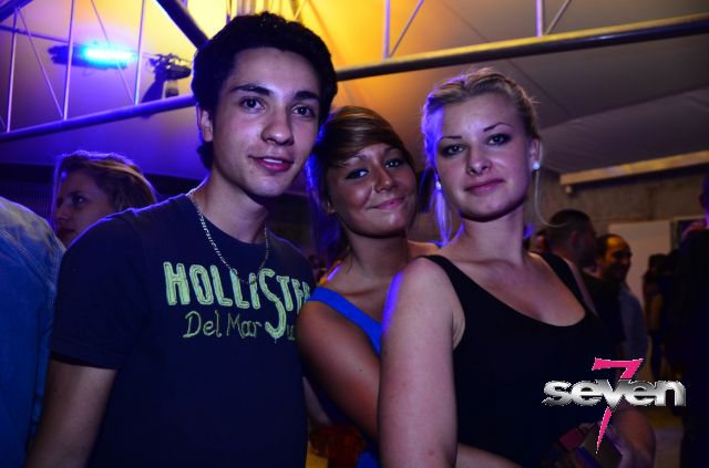 Cliquer pour voir l'image en taille réelle