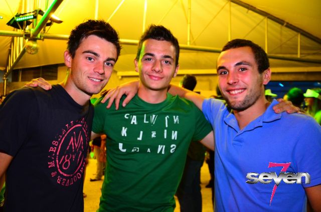 Cliquer pour voir l'image en taille réelle