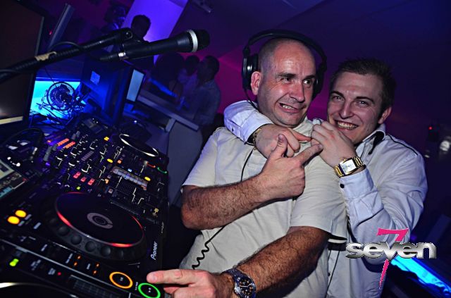 Cliquer pour voir l'image en taille réelle