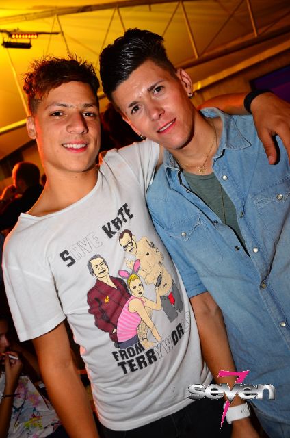 Cliquer pour voir l'image en taille réelle