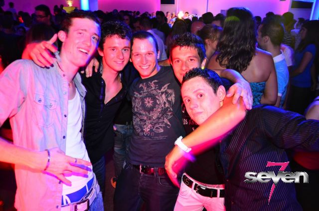 Cliquer pour voir l'image en taille réelle