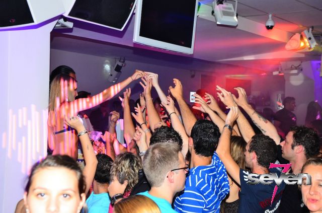 Cliquer pour voir l'image en taille réelle