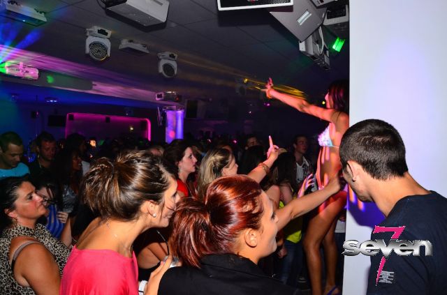 Cliquer pour voir l'image en taille réelle