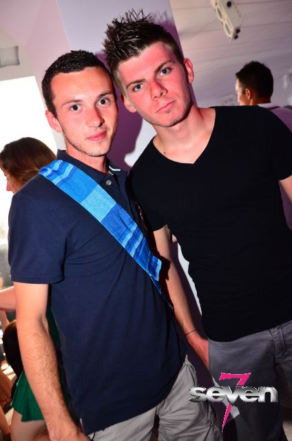 Cliquer pour voir l'image en taille réelle