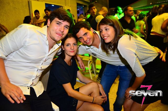 Cliquer pour voir l'image en taille réelle