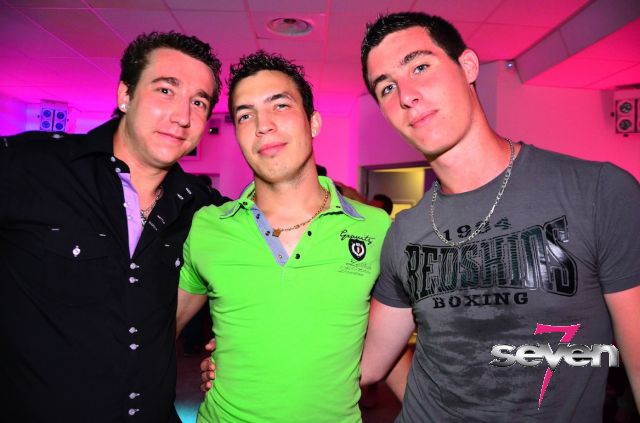 Cliquer pour voir l'image en taille réelle