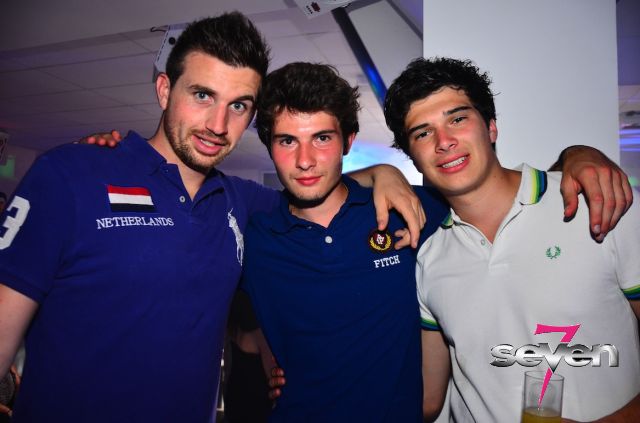 Cliquer pour voir l'image en taille réelle