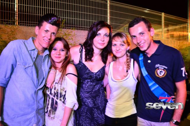 Cliquer pour voir l'image en taille réelle