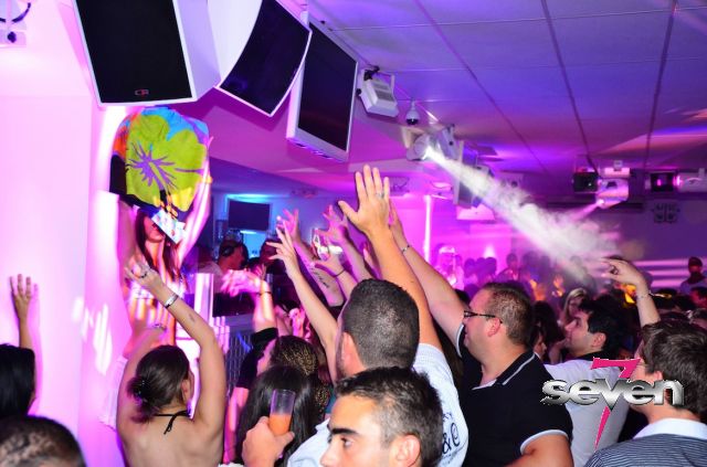 Cliquer pour voir l'image en taille réelle