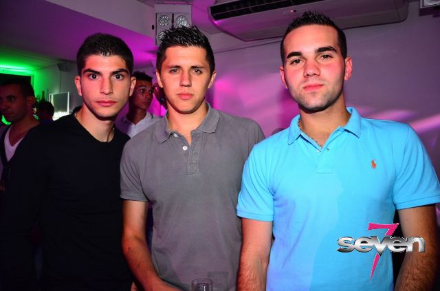 Cliquer pour voir l'image en taille réelle