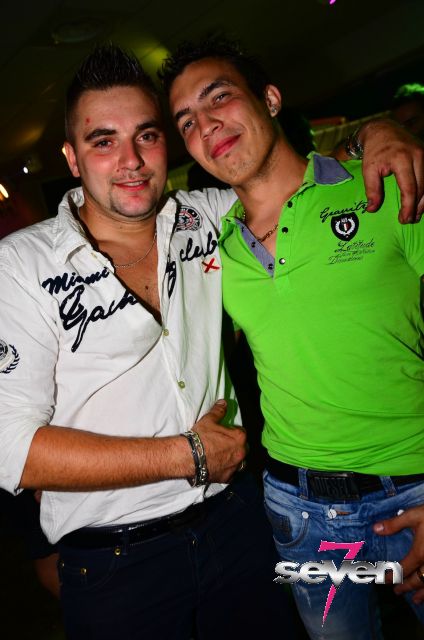 Cliquer pour voir l'image en taille réelle