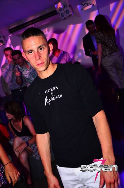 Cliquer pour voir l'image en taille réelle