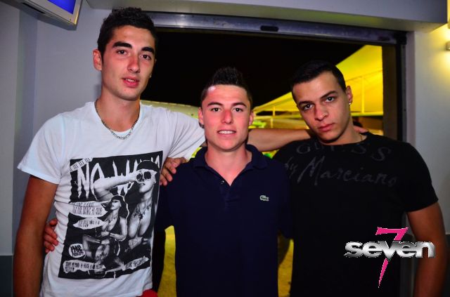 Cliquer pour voir l'image en taille réelle