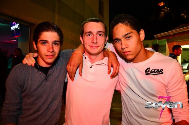 Cliquer pour voir l'image en taille réelle