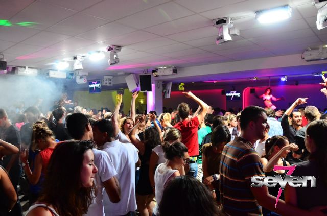 Cliquer pour voir l'image en taille réelle