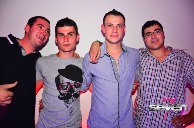 Cliquer pour voir l'image en taille réelle