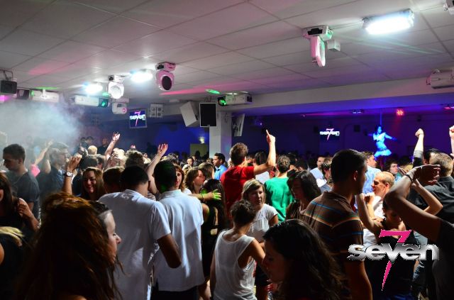 Cliquer pour voir l'image en taille réelle