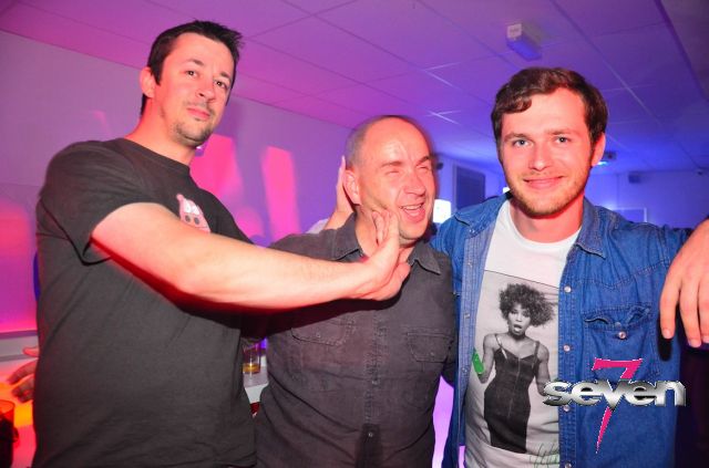 Cliquer pour voir l'image en taille réelle