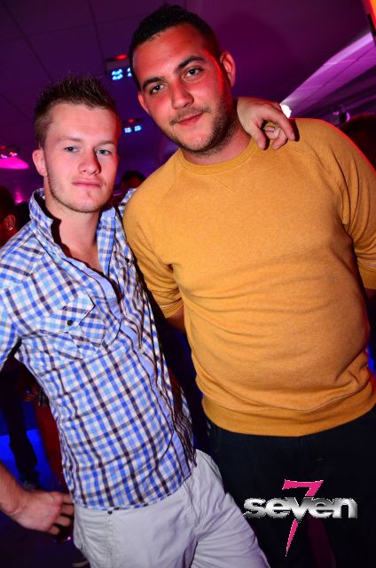 Cliquer pour voir l'image en taille réelle