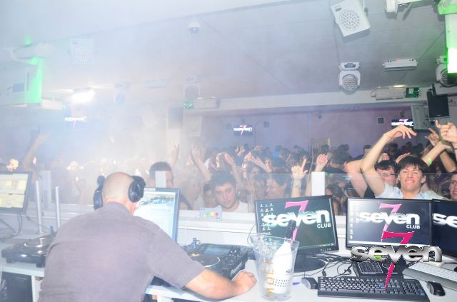 Cliquer pour voir l'image en taille réelle