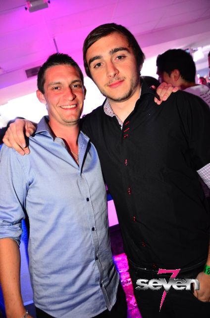 Cliquer pour voir l'image en taille réelle