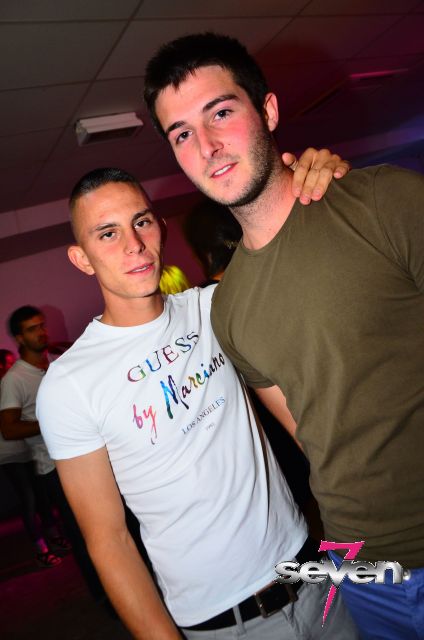 Cliquer pour voir l'image en taille réelle