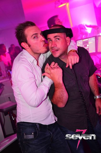 Cliquer pour voir l'image en taille réelle