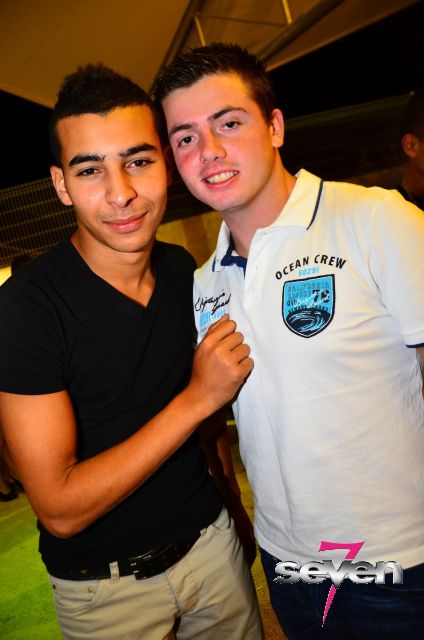 Cliquer pour voir l'image en taille réelle