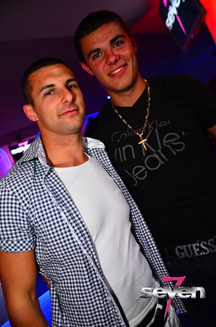 Cliquer pour voir l'image en taille réelle