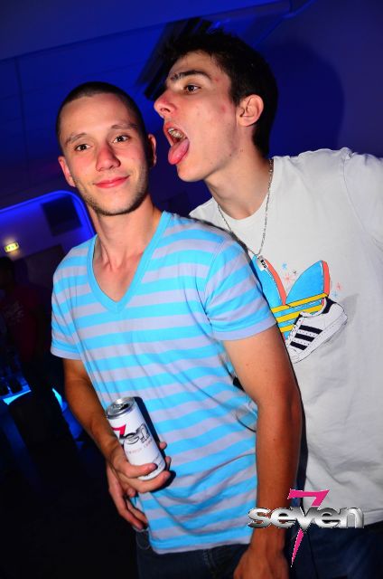 Cliquer pour voir l'image en taille réelle