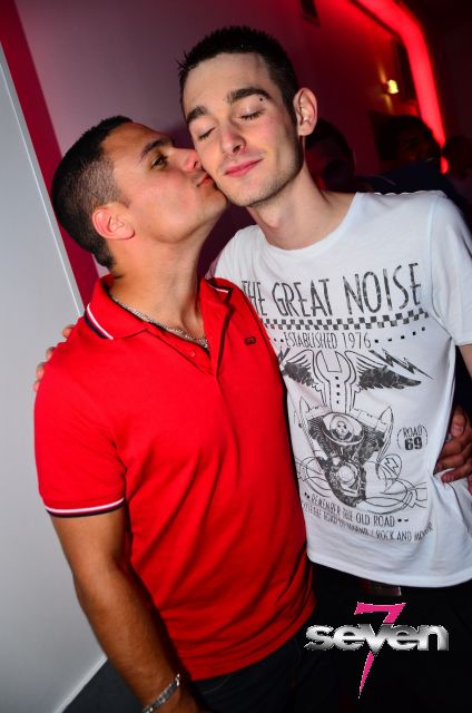 Cliquer pour voir l'image en taille réelle