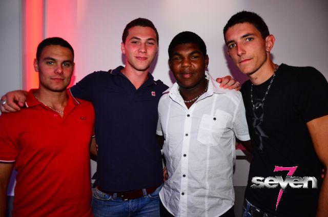 Cliquer pour voir l'image en taille réelle