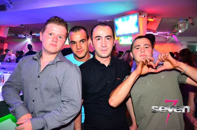 Cliquer pour voir l'image en taille réelle