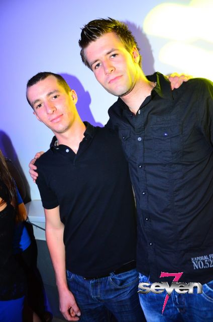 Cliquer pour voir l'image en taille réelle