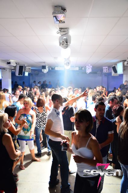 Cliquer pour voir l'image en taille réelle