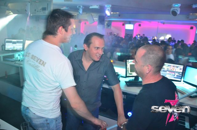 Cliquer pour voir l'image en taille réelle