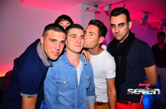 Cliquer pour voir l'image en taille réelle