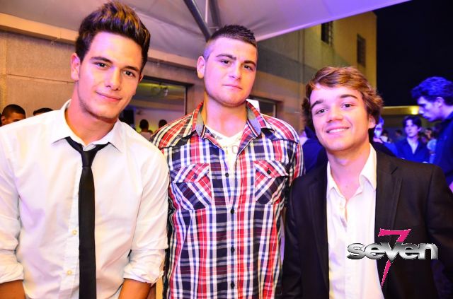 Cliquer pour voir l'image en taille réelle