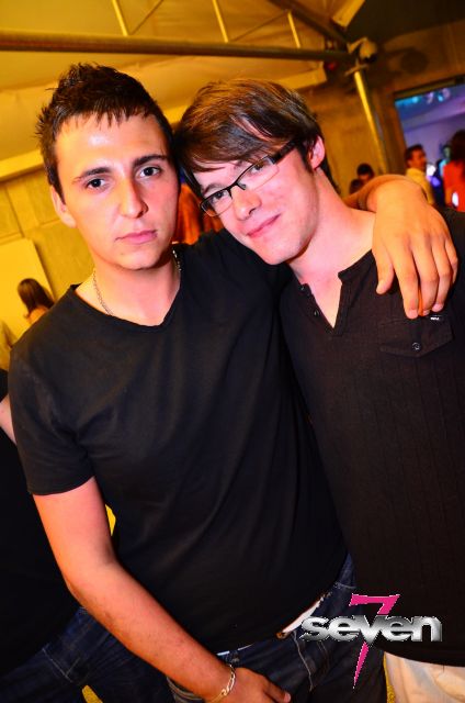 Cliquer pour voir l'image en taille réelle