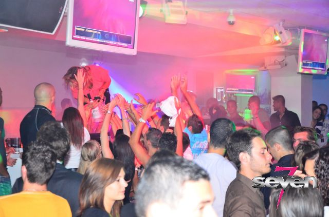 Cliquer pour voir l'image en taille réelle