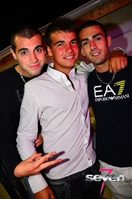 Cliquer pour voir l'image en taille réelle