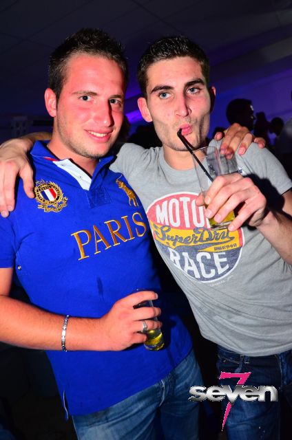 Cliquer pour voir l'image en taille réelle