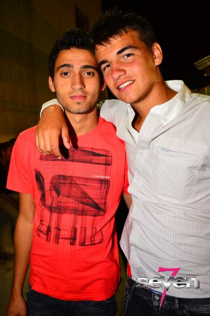 Cliquer pour voir l'image en taille réelle