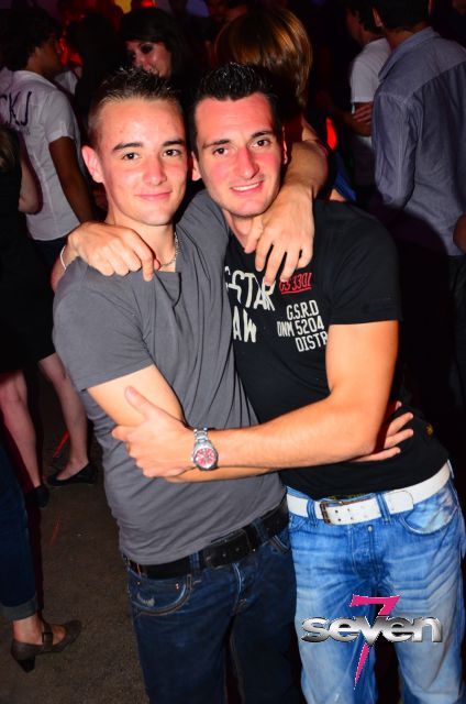 Cliquer pour voir l'image en taille réelle