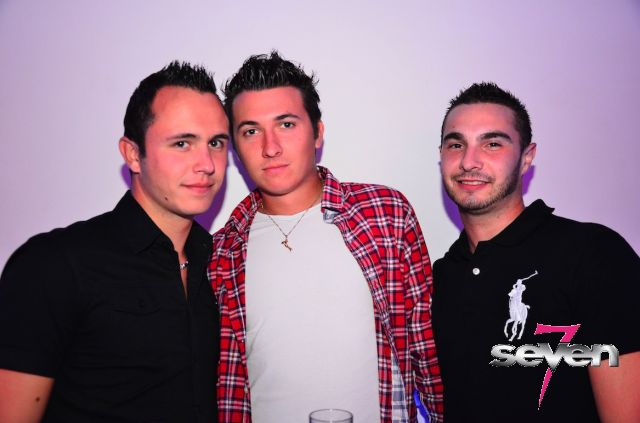 Cliquer pour voir l'image en taille réelle