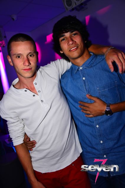 Cliquer pour voir l'image en taille réelle