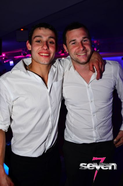 Cliquer pour voir l'image en taille réelle